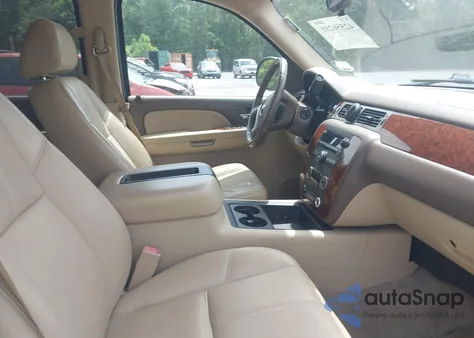 2009 Chevrolet Tahoe Lt2 из США, поврежденный, VIN 1GNFC23089R296801